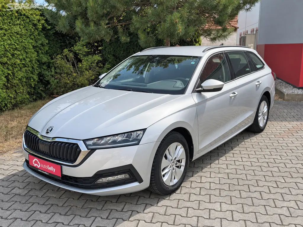 Škoda OCTAVIA 2.0 TDI DSG EXECUTIVE / LED / ACC
